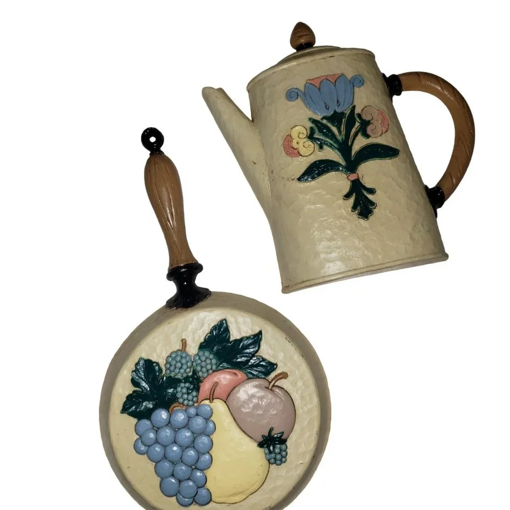 Home Interior 2 piece Wall Hanging Set Coffee Pot and Skillet Vintage 1995 Decor - Picture 1 of 6